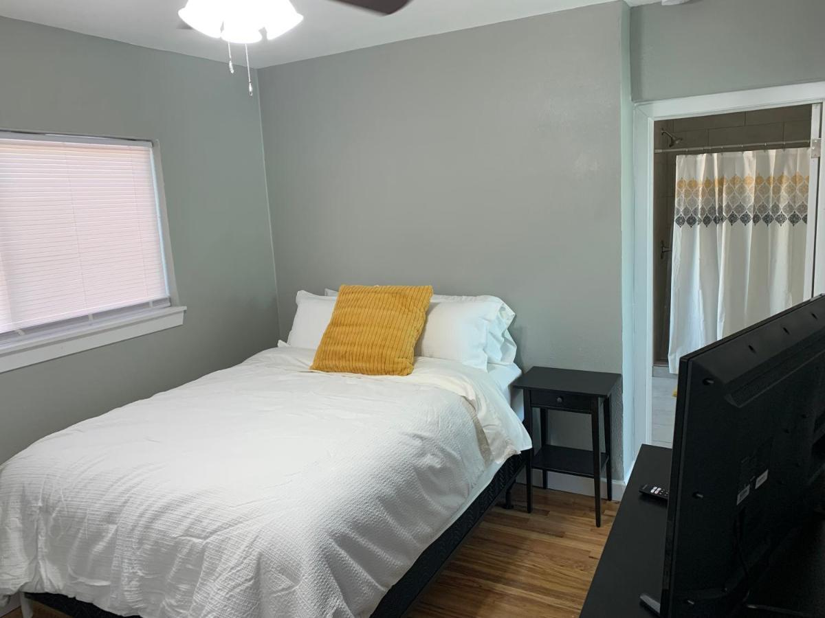 Comfortable Suite With Private Entrance & Private Bathroom El Paso Extérieur photo